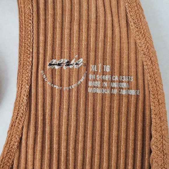 AMERICAN EAGLE ASYMMETRIC CROP TOP - Picture 8 of 8